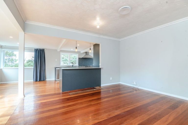 Photo of property in 94 Woodland Road, Johnsonville, Wellington, 6037