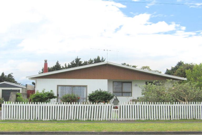 Photo of property in 65 Anzac Street, Gisborne, 4010