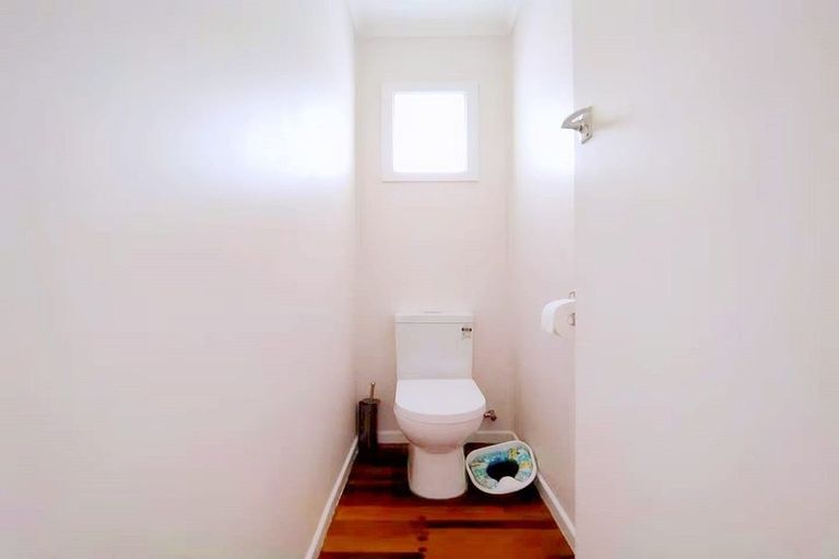 Photo of property in 416 West Coast Road, Glen Eden, Auckland, 0602