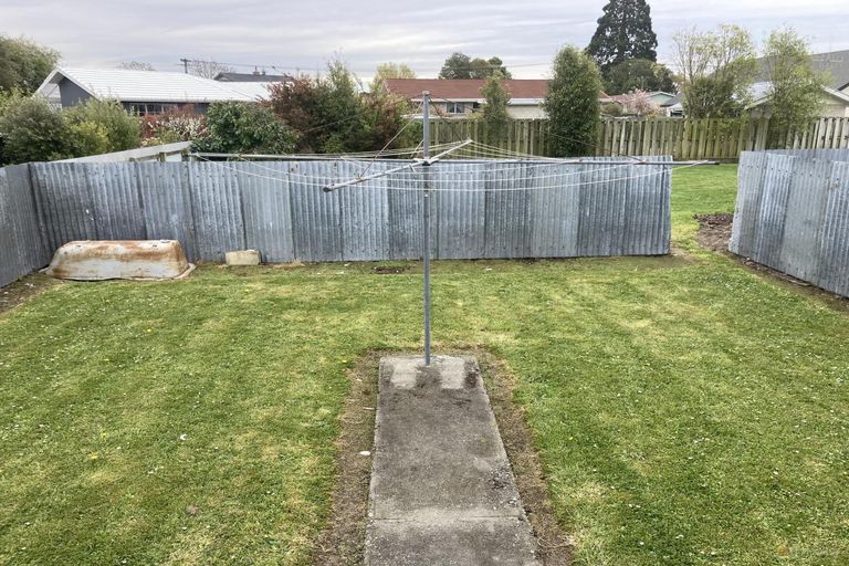 Photo of property in 6-6a Timaru Road, Waimate, 7924