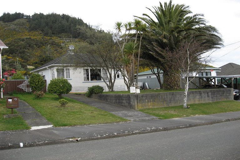Photo of property in 34 Thirlmere Street, Wainuiomata, Lower Hutt, 5014