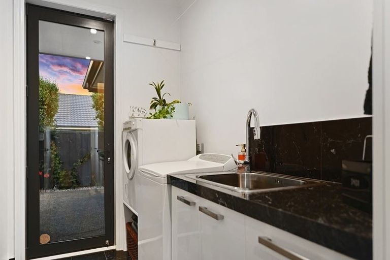 Photo of property in 7 Shillingford Boulevard, Rolleston, 7615