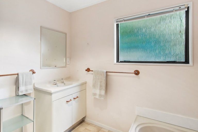 Photo of property in 43 Kings Road, Paihia, 0200