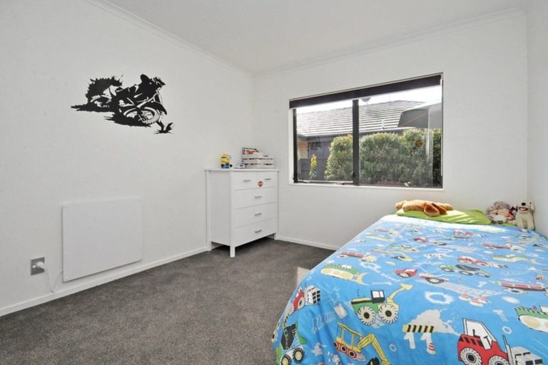 Photo of property in 7 Mandalay Place, Waiuku, 2123