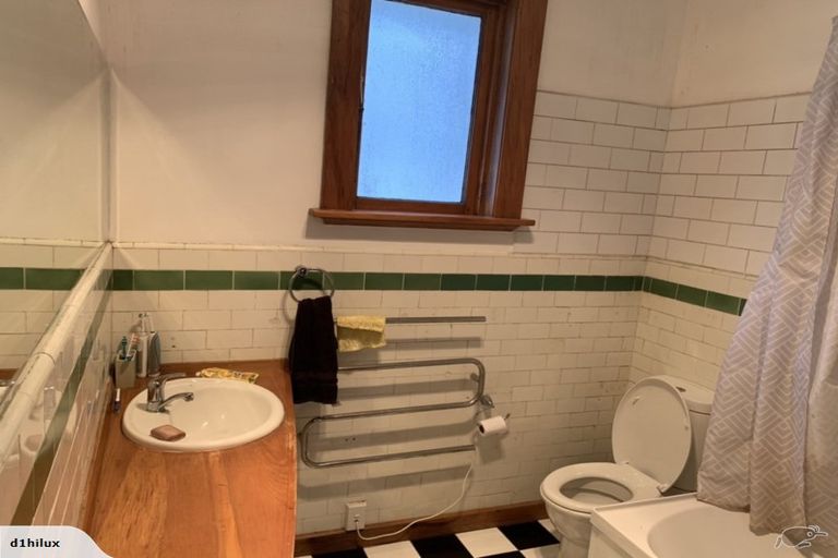 Photo of property in 3 The Parade, Island Bay, Wellington, 6023