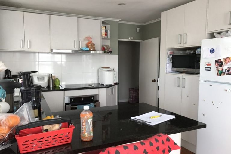 Photo of property in 34 Titirangi Road, New Lynn, Auckland, 0600