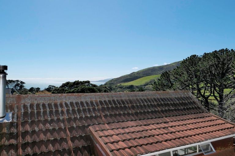 Photo of property in 90 Muri Road, Pukerua Bay, Porirua, 5026