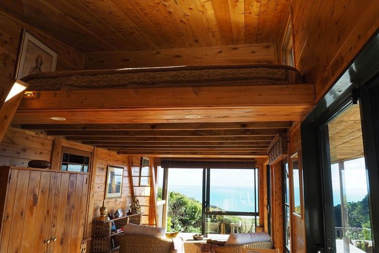 Photo of property in 134 Lone Kauri Road, Karekare, New Lynn, 0772