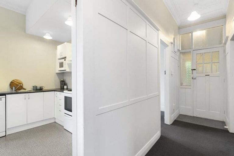 Photo of property in 66 Gladstone Road, Dalmore, Dunedin, 9010