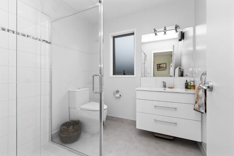 Photo of property in 41 Sandwich Road, St Andrews, Hamilton, 3200