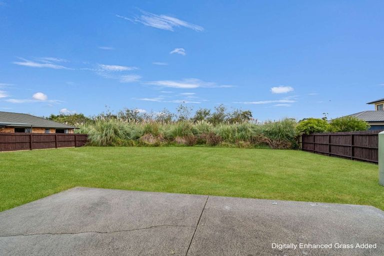 Photo of property in 19 Aitkenhead Court, Parakai, 0830