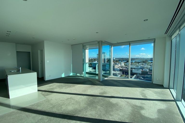 Photo of property in Sentinel Apartments, 1101/3 Northcroft Street, Takapuna, Auckland, 0622