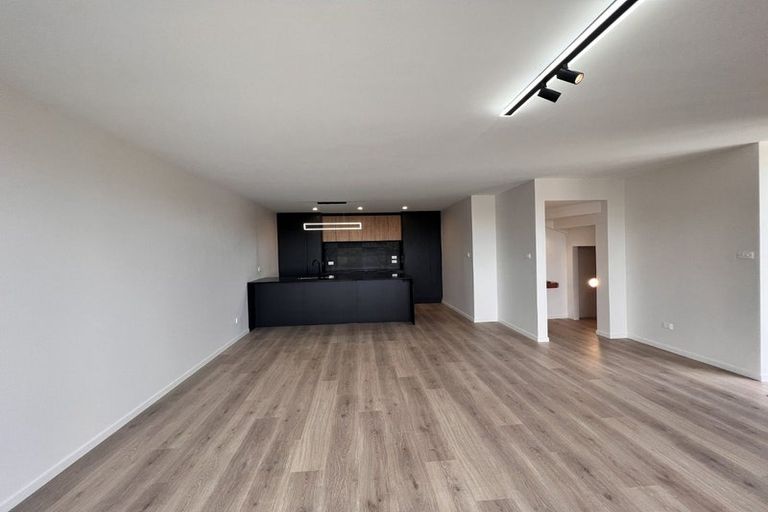 Photo of property in 2/6 Princes Street, Northcote Point, Auckland, 0627