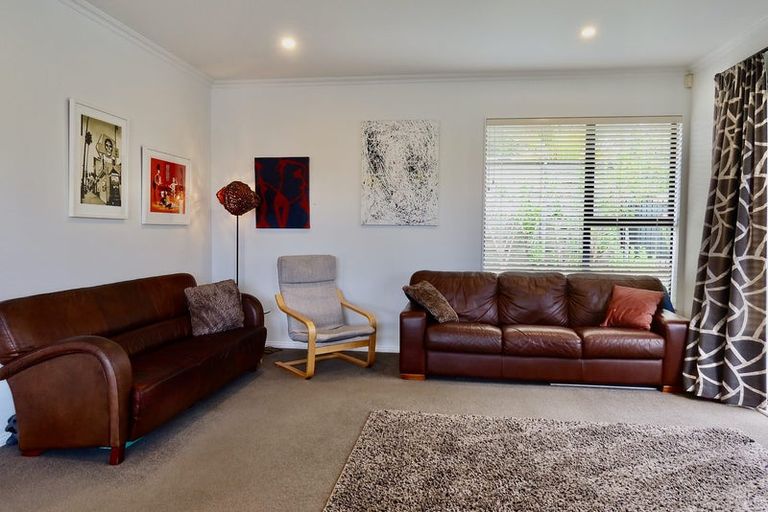 Photo of property in 7 Frenz Drive, Titirangi, Auckland, 0604