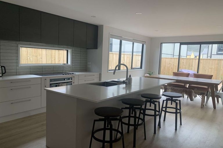 Photo of property in 15 Friesian Close, Jacks Point, 9371