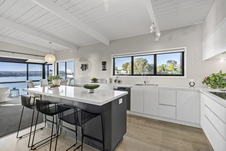 Photo of property in 109c Pah Road, Cockle Bay, Auckland, 2014