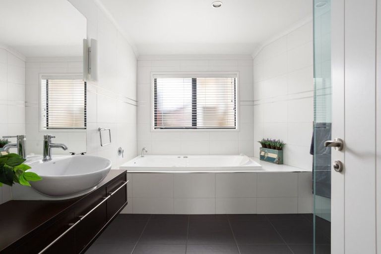 Photo of property in 7 Matemuri Drive, Papamoa Beach, Papamoa, 3118