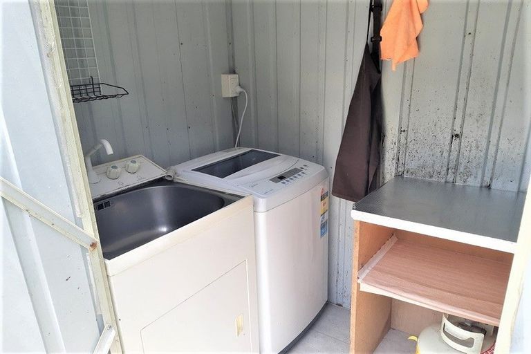 Photo of property in 158a East Coast Road, Forrest Hill, Auckland, 0620