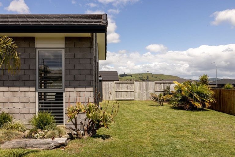Photo of property in 34 Farrier Street, Papamoa, 3118