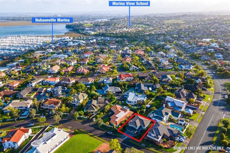 Photo of property in 1 Marguerita Place, West Harbour, Auckland, 0618