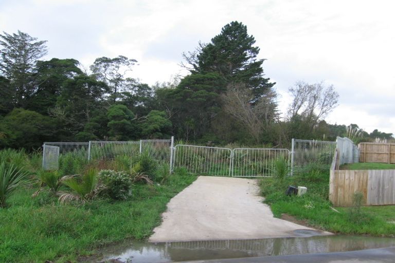 Photo of property in 65 Woodbank Drive, Glen Eden, Auckland, 0602