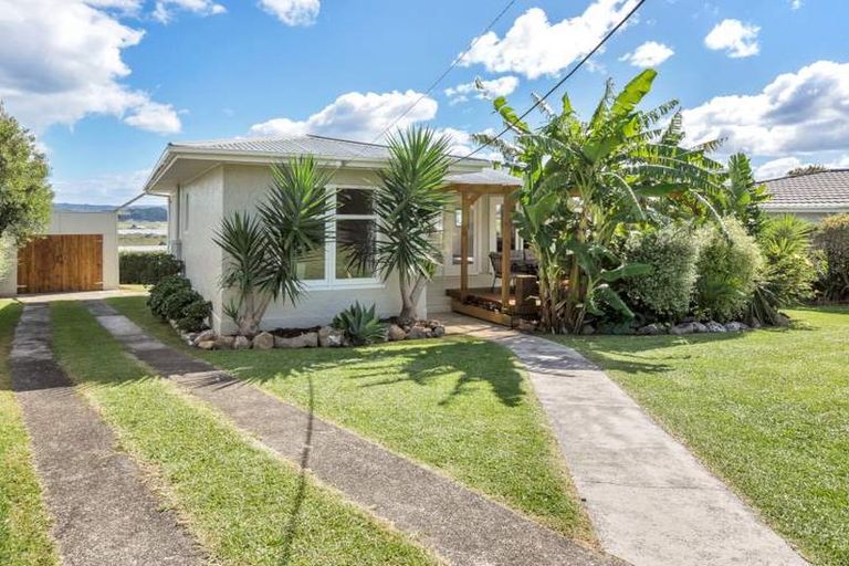 Photo of property in 3 Goodwin Place, Pinehaven, Upper Hutt, 5019