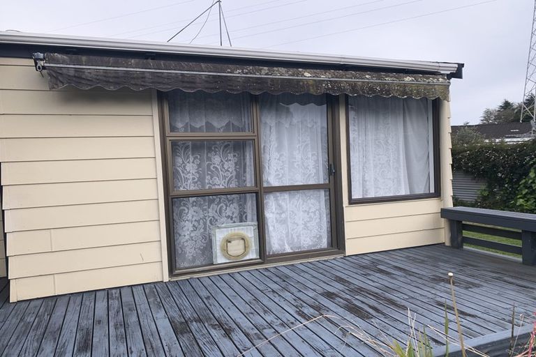 Photo of property in 13 Gloaming Place, Conifer Grove, Takanini, 2112