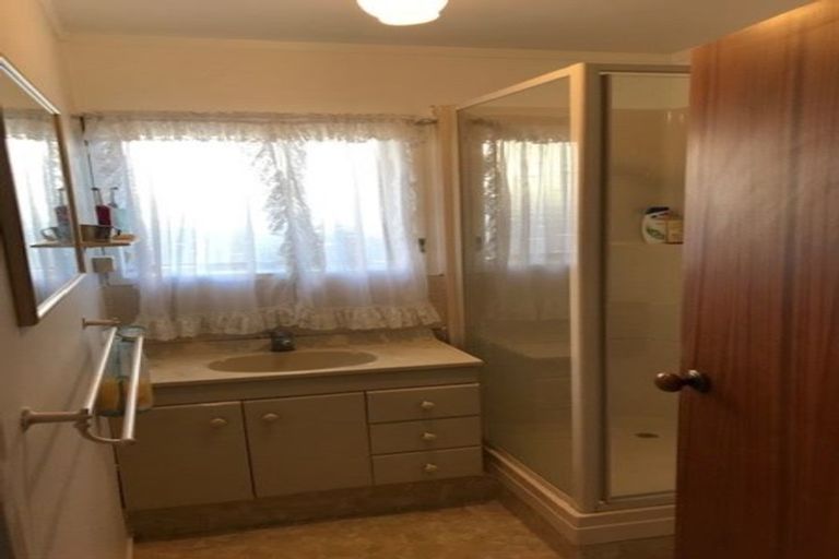 Photo of property in 1/2 Waterloo Road, Milford, Auckland, 0620