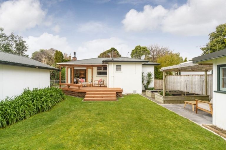 Photo of property in 568 Ruahine Street, Hokowhitu, Palmerston North, 4410