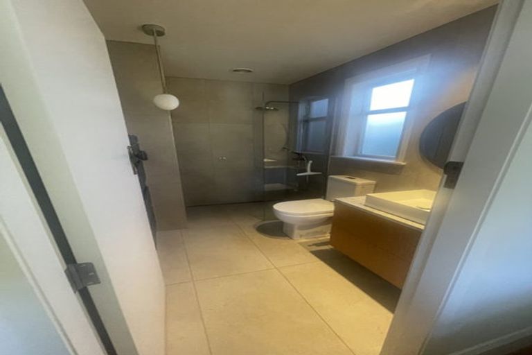 Photo of property in 11 Ngatoto Street, Khandallah, Wellington, 6035