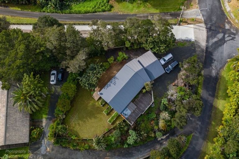 Photo of property in 99 Yorke Road, Haruru, 0204