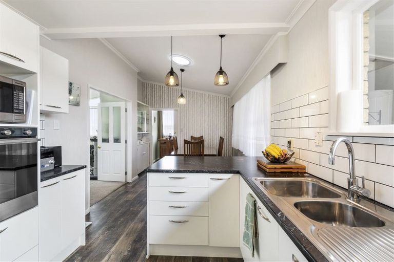 Photo of property in 8 Burn Street, Levin, 5510