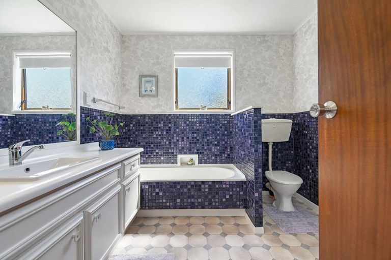 Photo of property in 61 Hooker Avenue, Chedworth, Hamilton, 3210