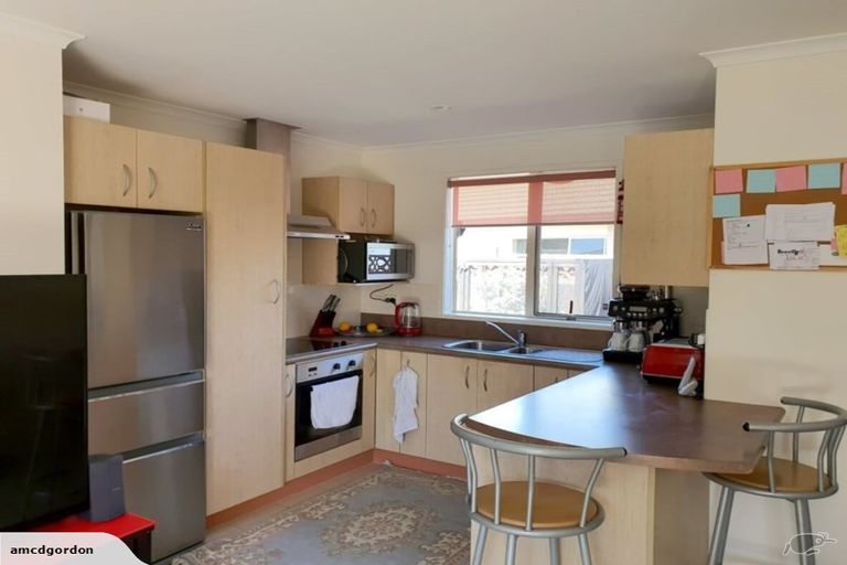 Photo of property in 3/262 Centreway Road, Orewa, 0931