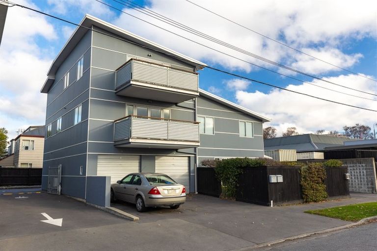 Photo of property in 3/8 Hutcheson Street, Sydenham, Christchurch, 8023
