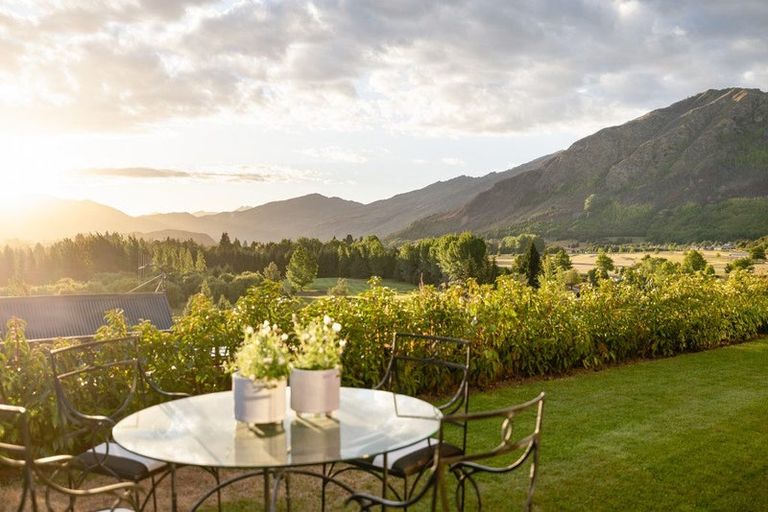 Photo of property in 25 Cotter Avenue, Arrowtown, 9302