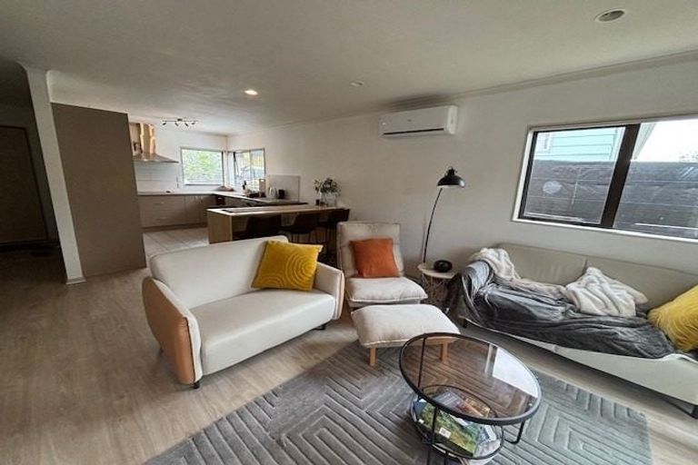 Photo of property in 70a Kayes Road, Pukekohe, 2120