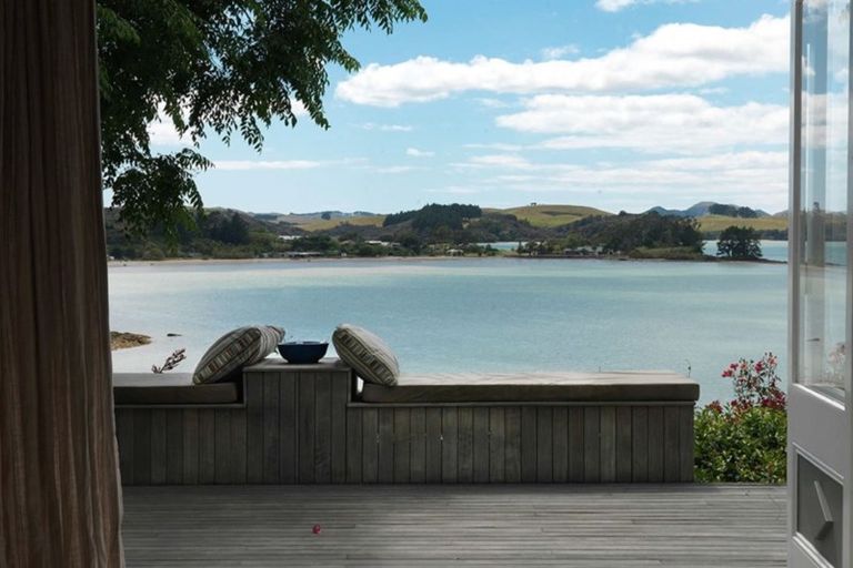 Photo of property in 860 Purerua Road, Te Ti Mangonui, Kerikeri, 0294