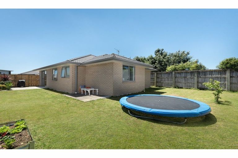 Photo of property in 6 Harakeke Way, Papamoa Beach, Te Puke, 3187