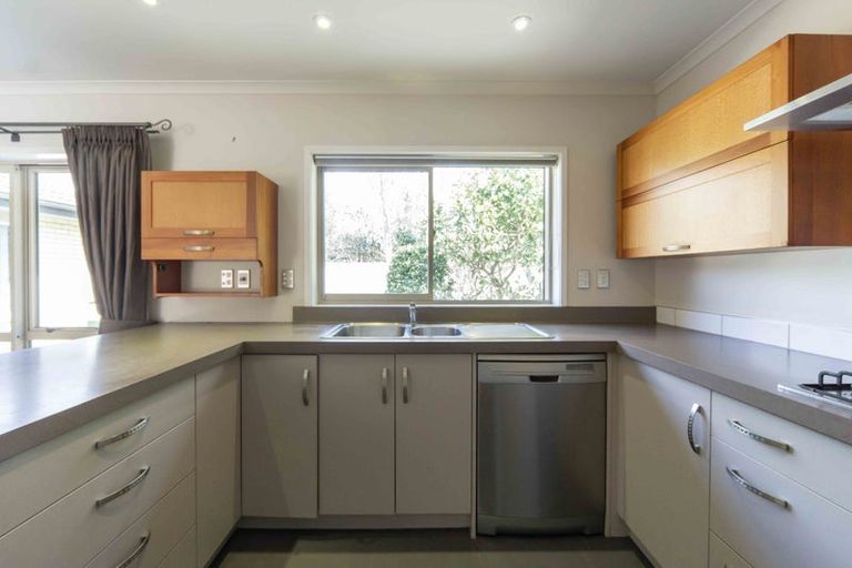 Photo of property in 27 Whitney Place, Rototuna North, Hamilton, 3210