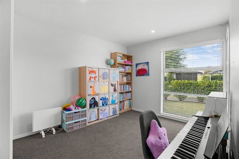Photo of property in 23 Bronco Drive, Aidanfield, Christchurch, 8025