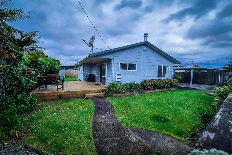 Photo of property in 1 Logan Street, Fairy Springs, Rotorua, 3015