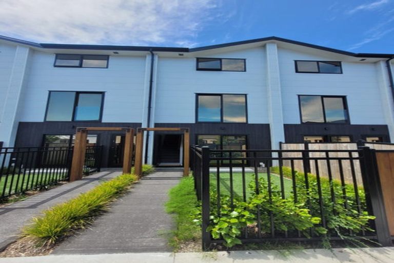 Photo of property in 8/3 Johnston Grove, Taita, Lower Hutt, 5011