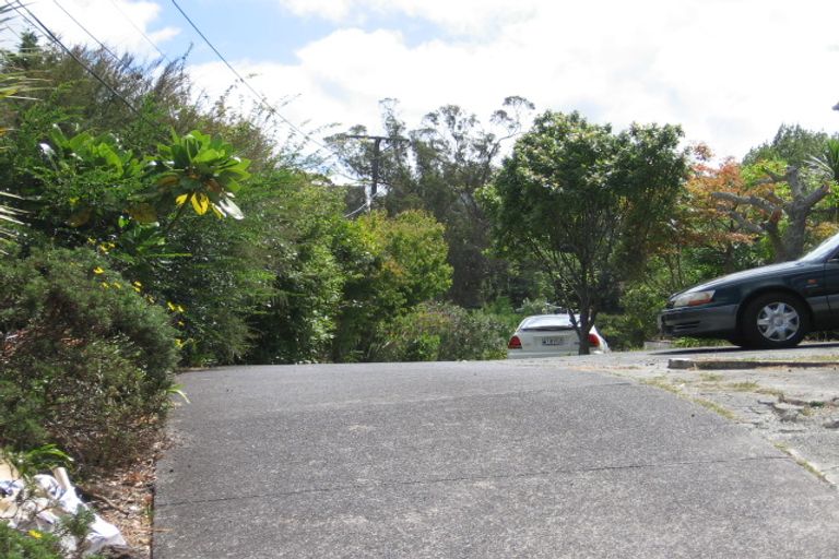Photo of property in 1/5 Pullum Street, Birkenhead, Auckland, 0626