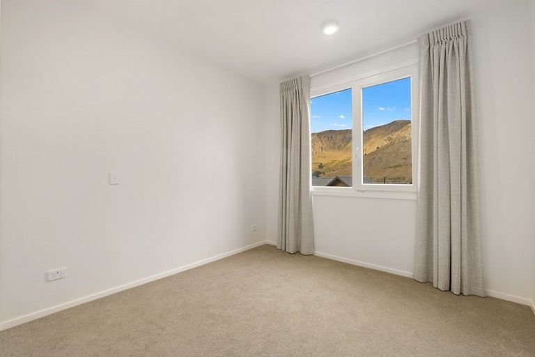 Photo of property in 1/30 Bullendale Drive, Arthurs Point, Queenstown, 9371