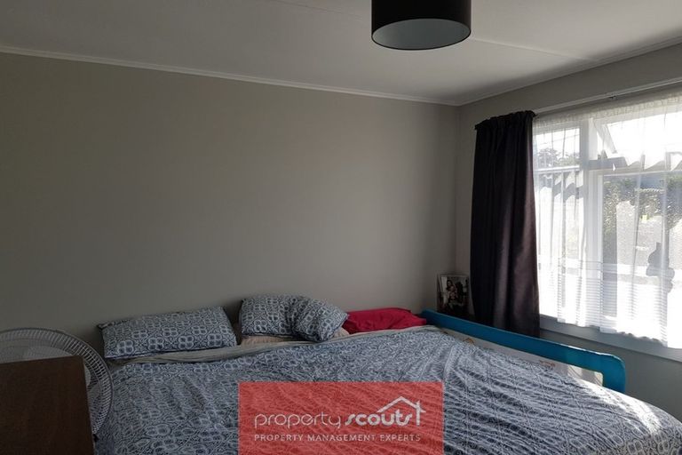 Photo of property in 18 Moana Crescent, Blagdon, New Plymouth, 4310