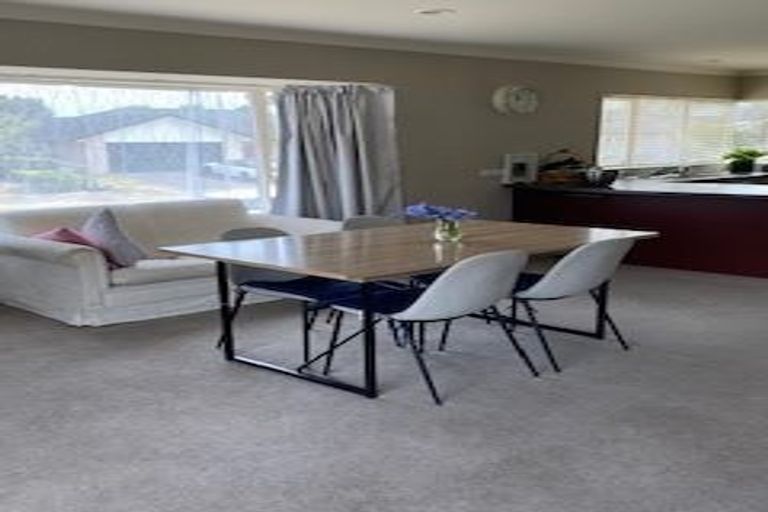 Photo of property in 53 Realm Drive, Paraparaumu, 5032