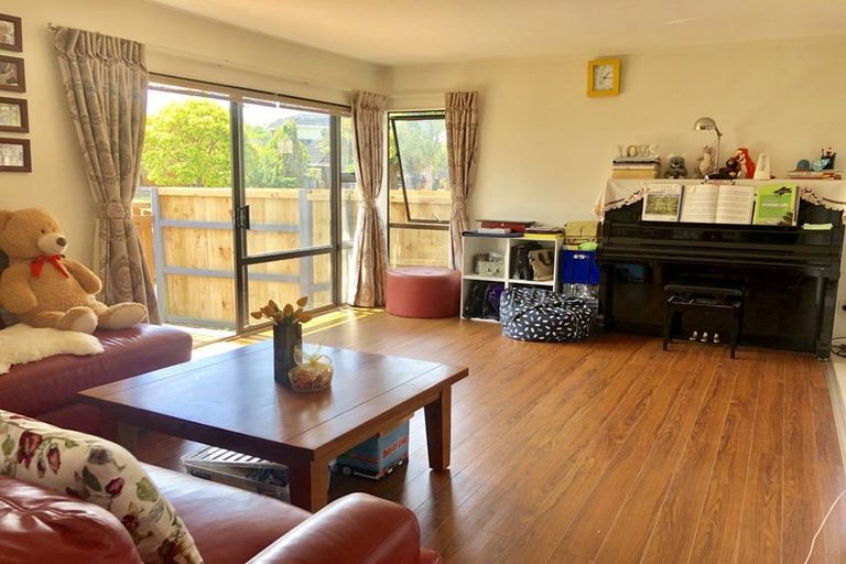 Photo of property in 3/6 Mimosa Place, Half Moon Bay, Auckland, 2012