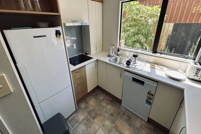 Photo of property in 4/2 Leamington Street, Addington, Christchurch, 8024