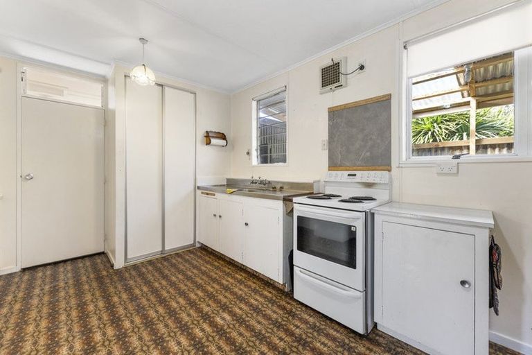 Photo of property in 2 Fraser Street, Roseneath, Port Chalmers, 9023
